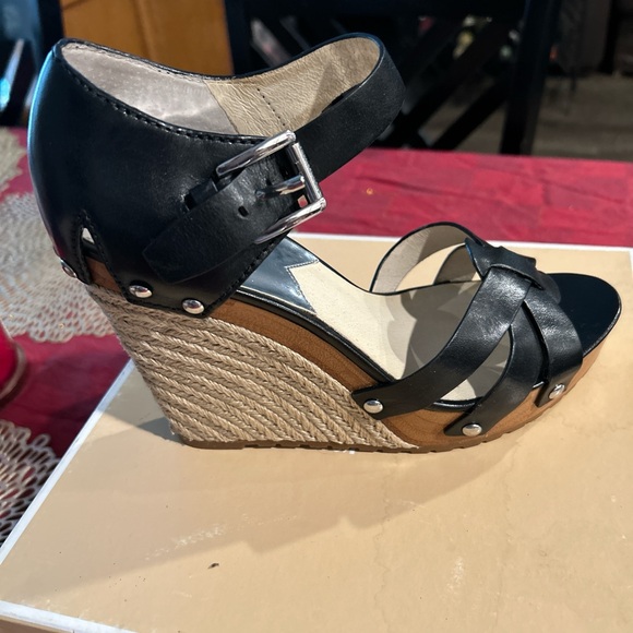 Michael Kors wedge sandals - Picture 1 of 5